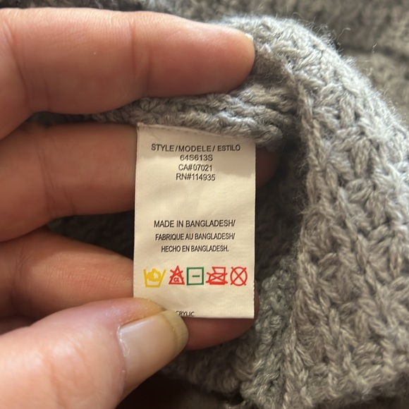 Lola’s Room, Grey, Knit Sweater, Size Medium - Picture 6 of 6